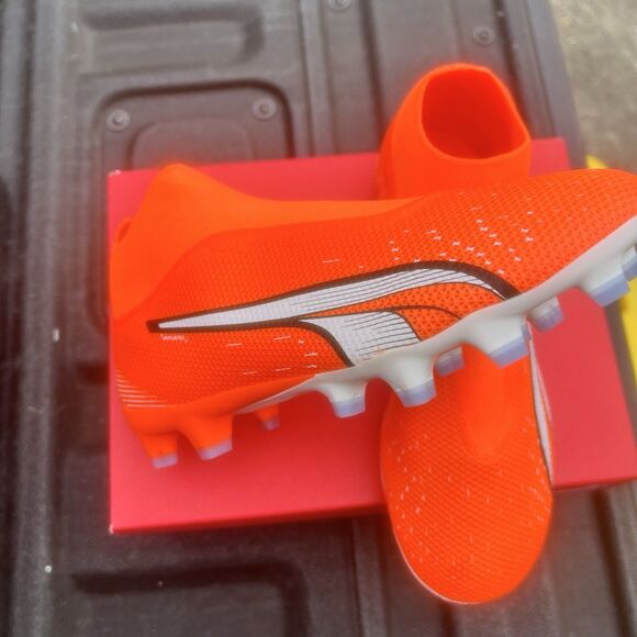 Athletic_Shoes